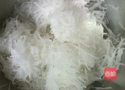 白萝卜肉包子的做法图解2