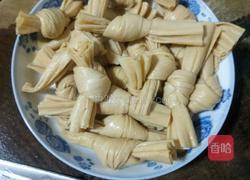 肉丝炒腐竹结的做法图解5