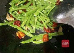 双椒四季豆的做法图解5