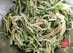 黄瓜鸡蛋饼的做法图解3