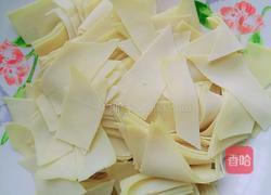 百叶肉末炒青豆子的做法图解1