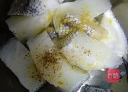 炸鳕鱼块的做法图解1