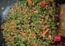 缤纷炒饭的做法图解6