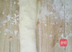葱花火腿肠花卷的做法图解4