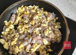 牛肉三鲜锅贴的做法图解2