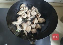 板栗烧鸡的做法图解4