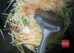 青椒炒土豆丝的做法图解6