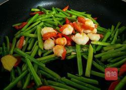 芦笋炒虾球的做法图解10