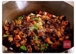 炒辣子鸡的做法图解10