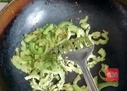 干煸苦瓜的做法图解3