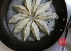 韭菜鸡蛋粉条煎饺的做法图解4