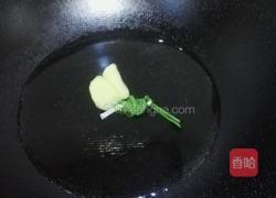 瑶柱蒜泥拌秋葵的做法图解2