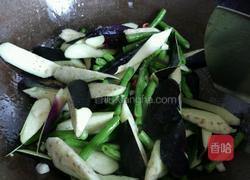 清烧茄子豆角的做法图解9