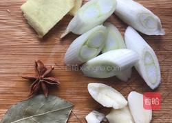 拌鸡胗木耳的做法图解2