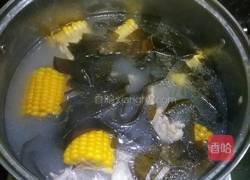 海带玉米大骨汤的做法图解7