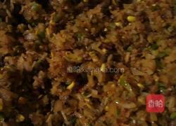 腊肉土豆丝包面的做法图解3