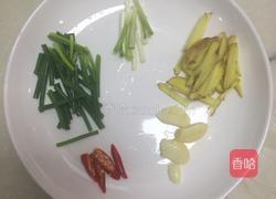 油煎焖烧罗非鱼的做法图解2