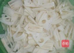 莲菜炒肉的做法图解2