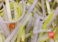 韭黄炒藕丝的做法图解4