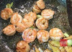 秋葵炒虾仁的做法图解7