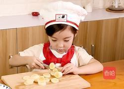 《香蕉马芬》五岁宝宝下厨房的做法图解1