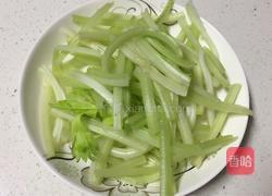 芹菜肉丝的做法图解1