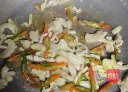 芹菜肉丝的做法图解4