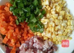 玉米肉粒炒饭的做法图解1