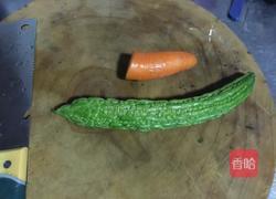 蜂蜜苦瓜的做法图解1