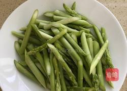 蒜蓉芦笋的做法图解1