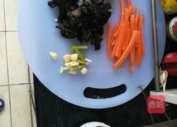 香姑炒木耳的做法图解1