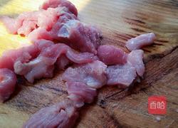 胡萝卜丝炒肉的做法图解2