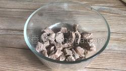 番茄红酒牛肉粒的做法图解4