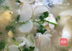 白萝卜鲫鱼汤的做法图解4