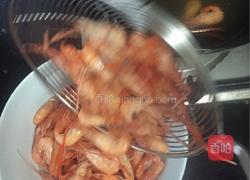 南乳汁煮炸河虾的做法图解5