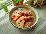 红枣莲藕大骨汤的做法[图]