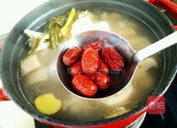 红枣莲藕大骨汤的做法图解12
