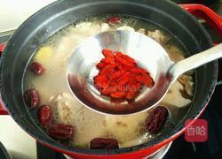 红枣莲藕大骨汤的做法图解13