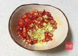 蒜香鲜辣花蛤的做法图解2