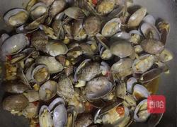 蒜香鲜辣花蛤的做法图解6