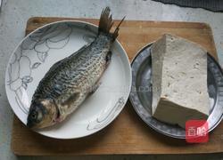 鲫鱼豆腐汤的做法图解1