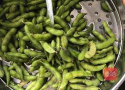 五香花生毛豆的做法图解1