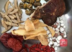 石斛参灵芝乌鸡汤的做法图解1