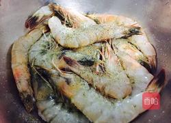 避风塘炒虾的做法图解1