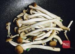 腊肠茶树菇小炒的做法图解4