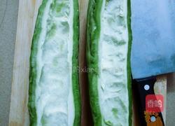 苦瓜炒肉的做法图解1