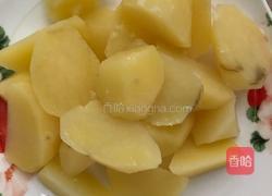 铁板土豆块的做法图解2