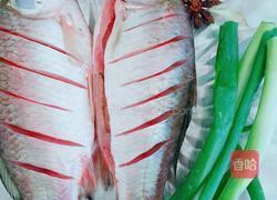 野生鲫鱼汤的做法图解1