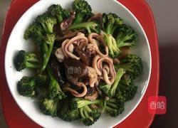 鱿鱼炒西兰花的做法图解6