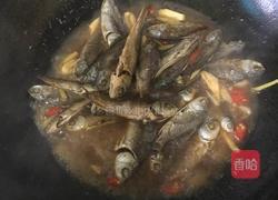 红烧野生小鲫鱼干的做法图解10